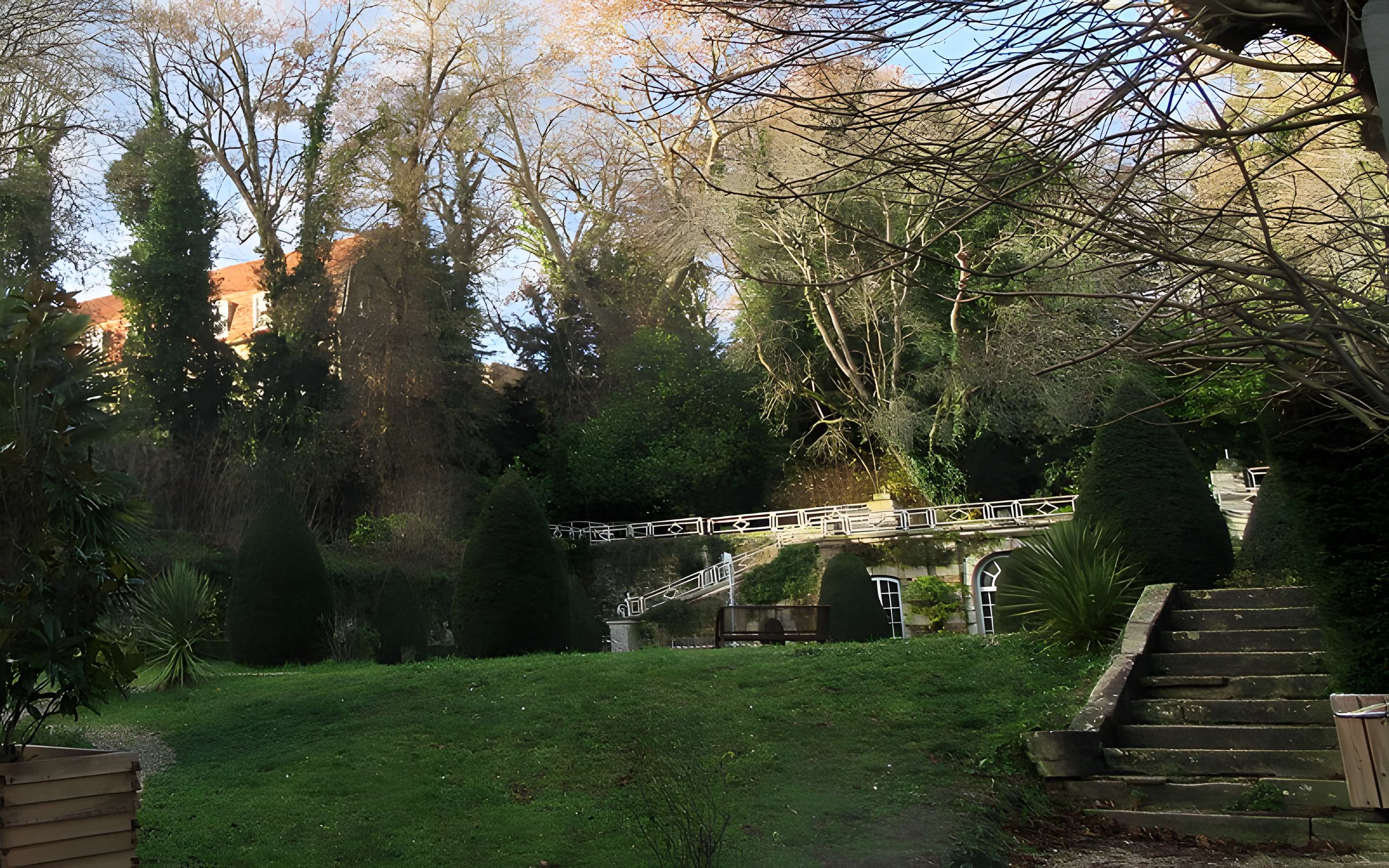 Immeuble, actuellement institut Saint-Clément