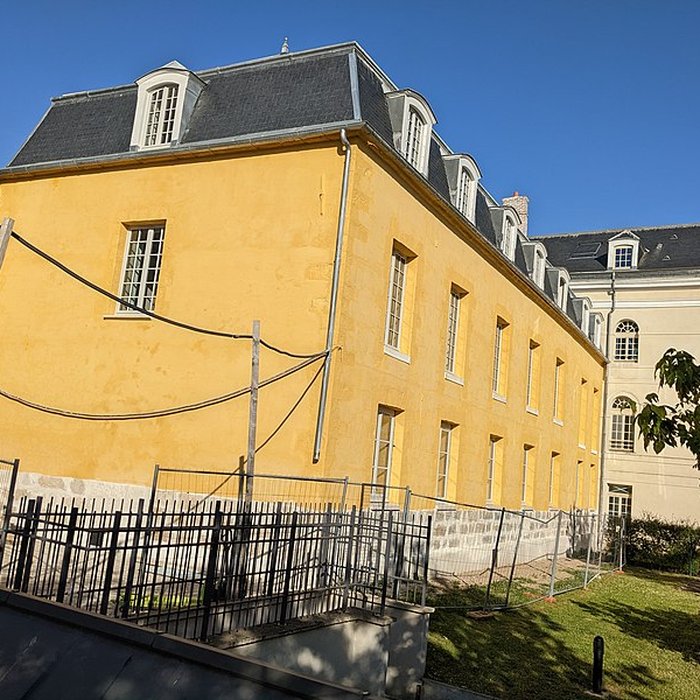 Photo de Hôtel-Dieu, actuellement centre hospitalier