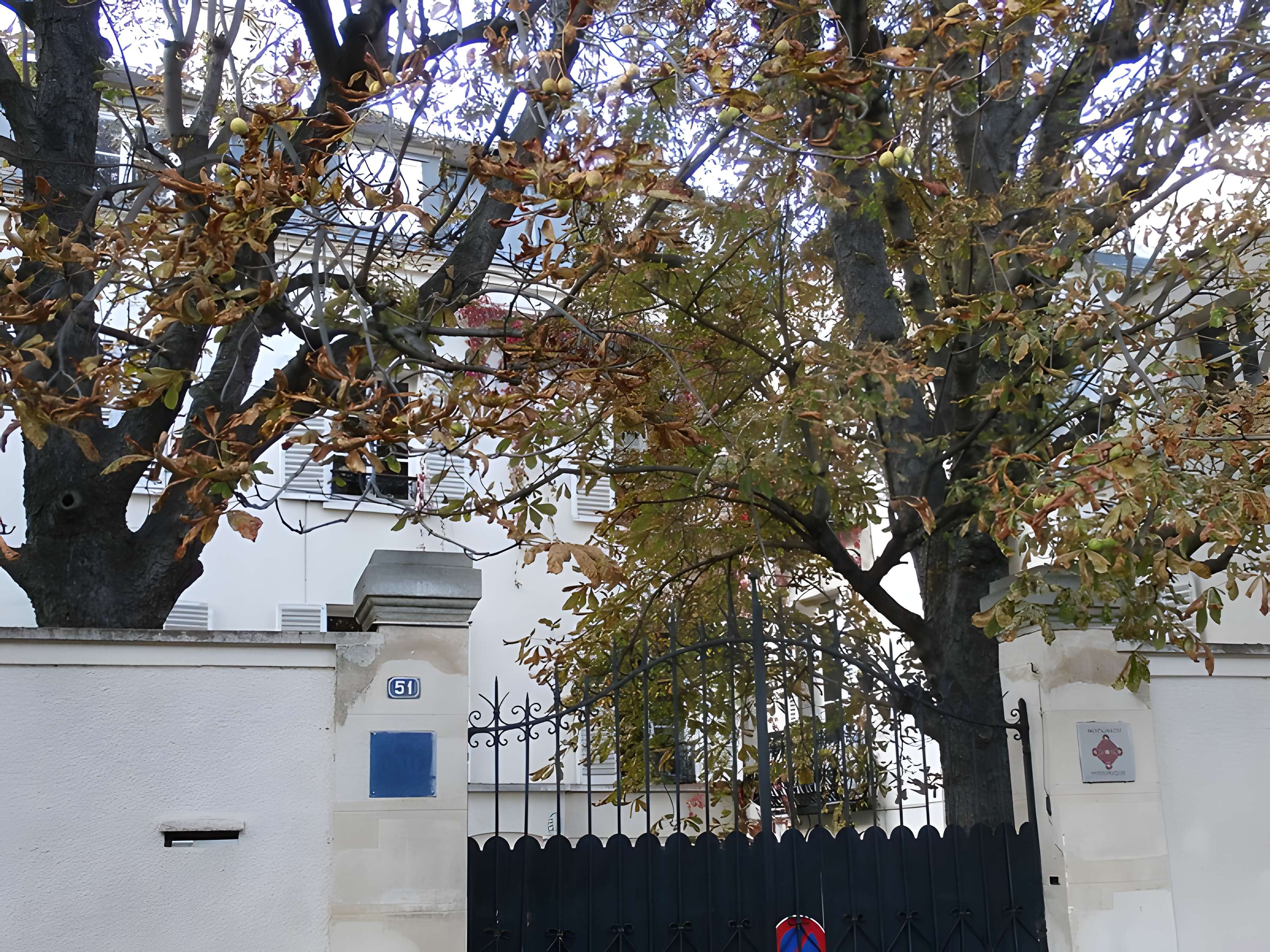 Ancien hôtel de Guines