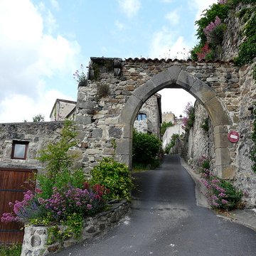 Porte denceinte de Montaigut-le-Blanc