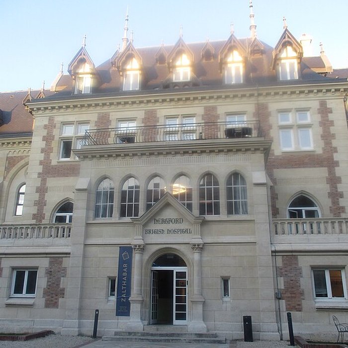 Photo de Hôpital anglais ou Hertford British Hospital Corporation