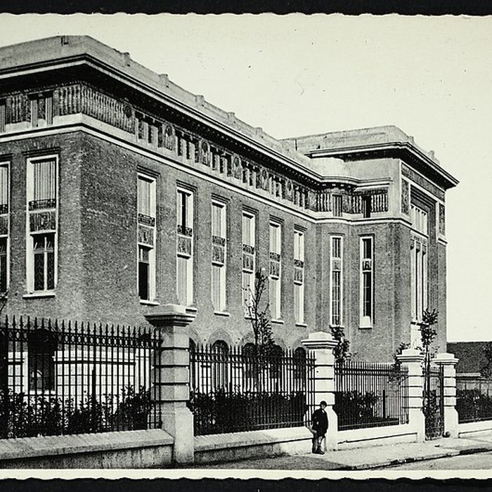 Photo de Ancienne Ecole Supérieure dÉlectricité, actuelle Faculté de droit de lUniversité René-Descartes - Paris V