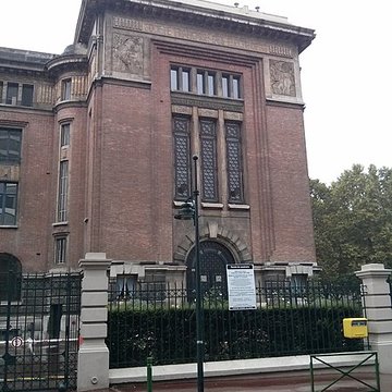 Ancienne Ecole Supérieure dÉlectricité, actuelle Faculté de droit de lUniversité René-Descartes - Paris V
