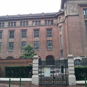 Ancienne Ecole Supérieure dÉlectricité, actuelle Faculté de droit de lUniversité René-Descartes - Paris V