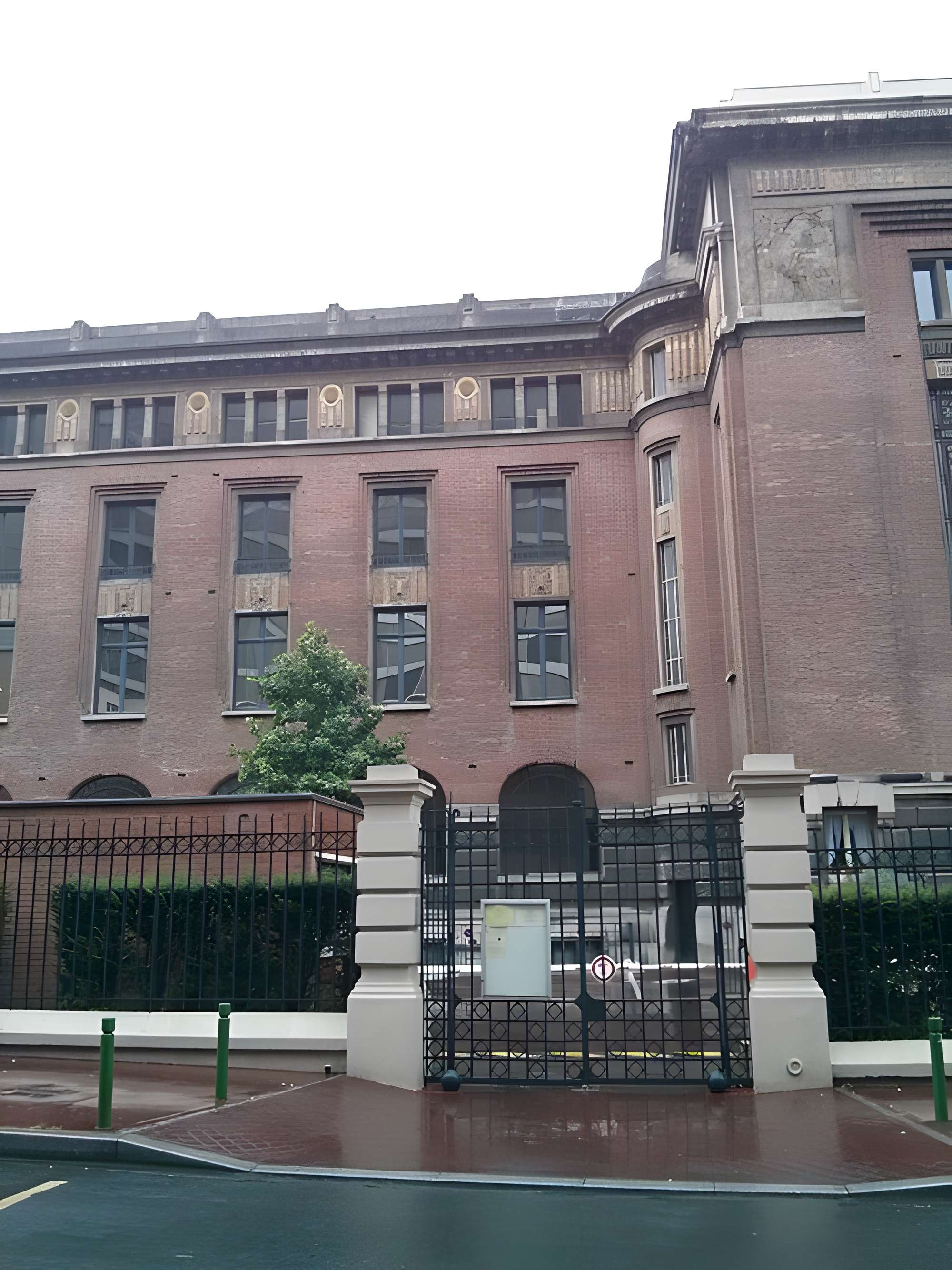 Ancienne Ecole Supérieure d'Électricité, actuelle Faculté de droit de l'Université René-Descartes - Paris V