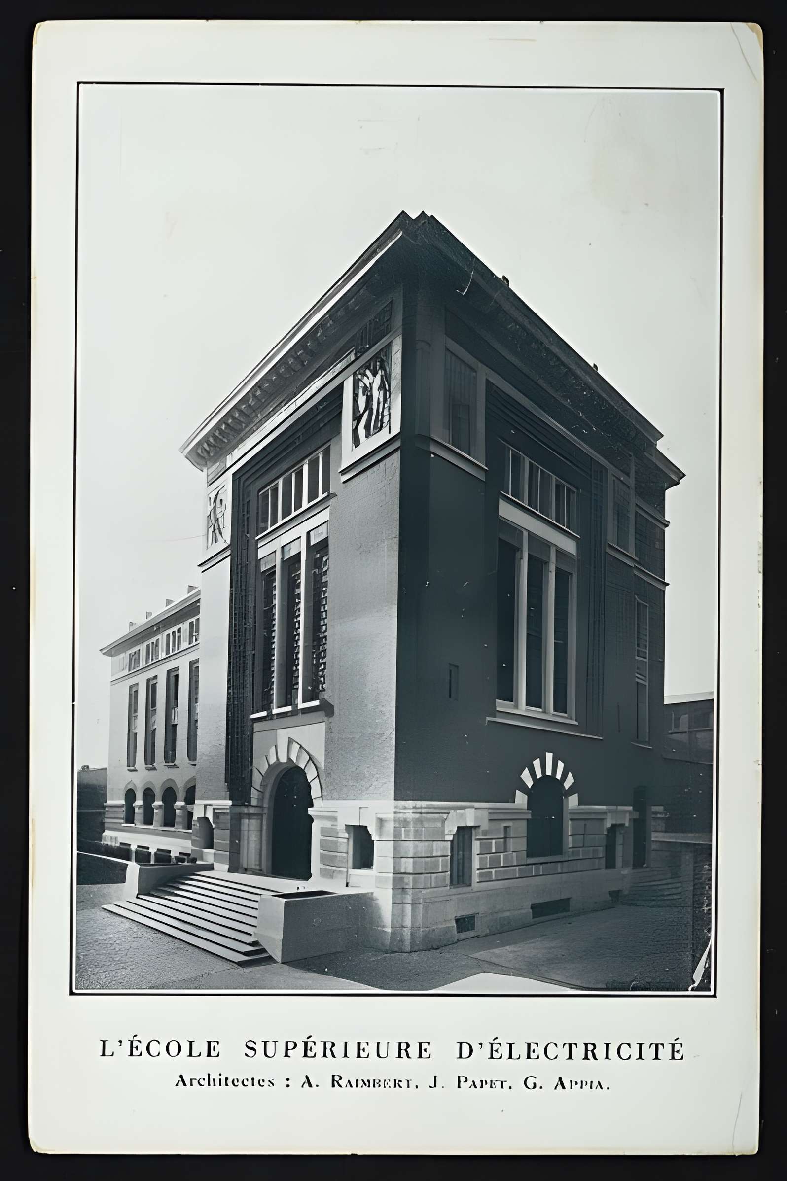 Ancienne Ecole Supérieure d'Électricité, actuelle Faculté de droit de l'Université René-Descartes - Paris V