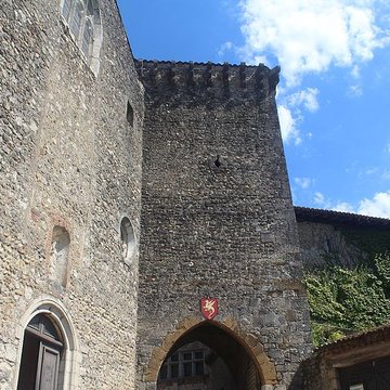 Porte dEn-Haut de Pérouges