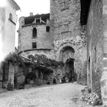 Porte des Ormeaux de Cordes-sur-Ciel