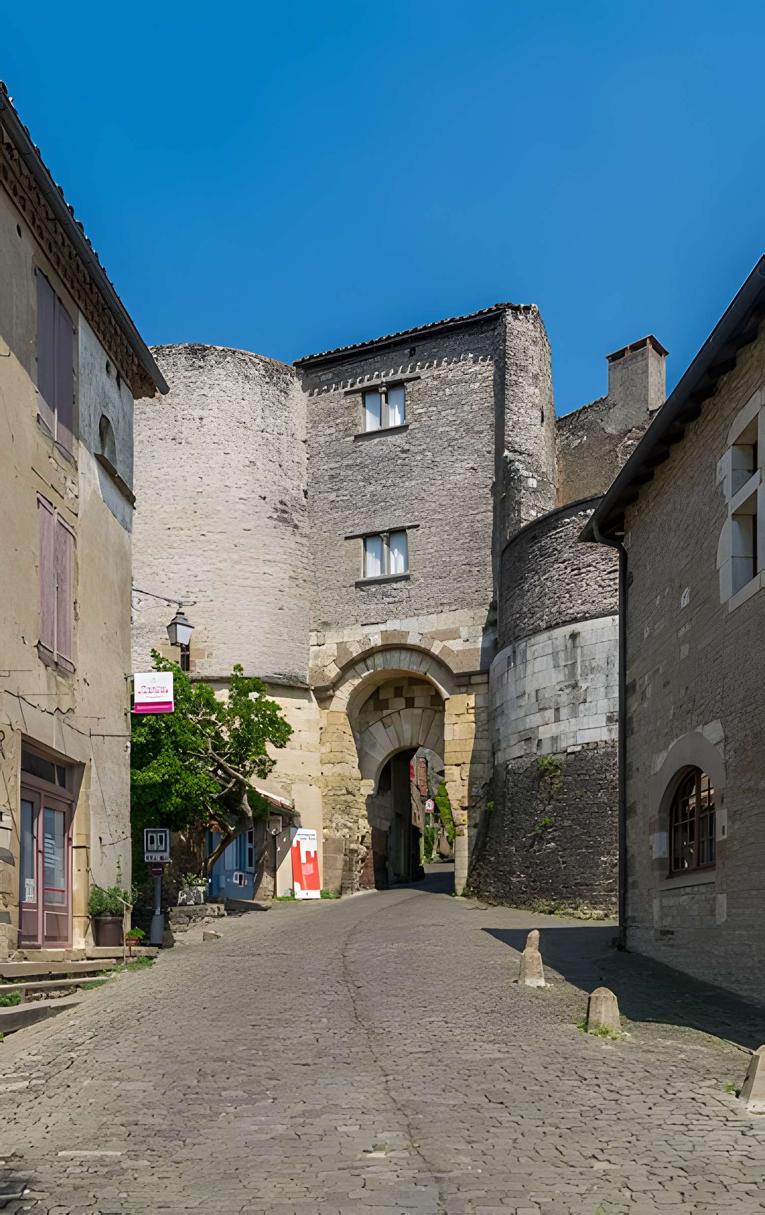Porte des Ormeaux de Cordes-sur-Ciel