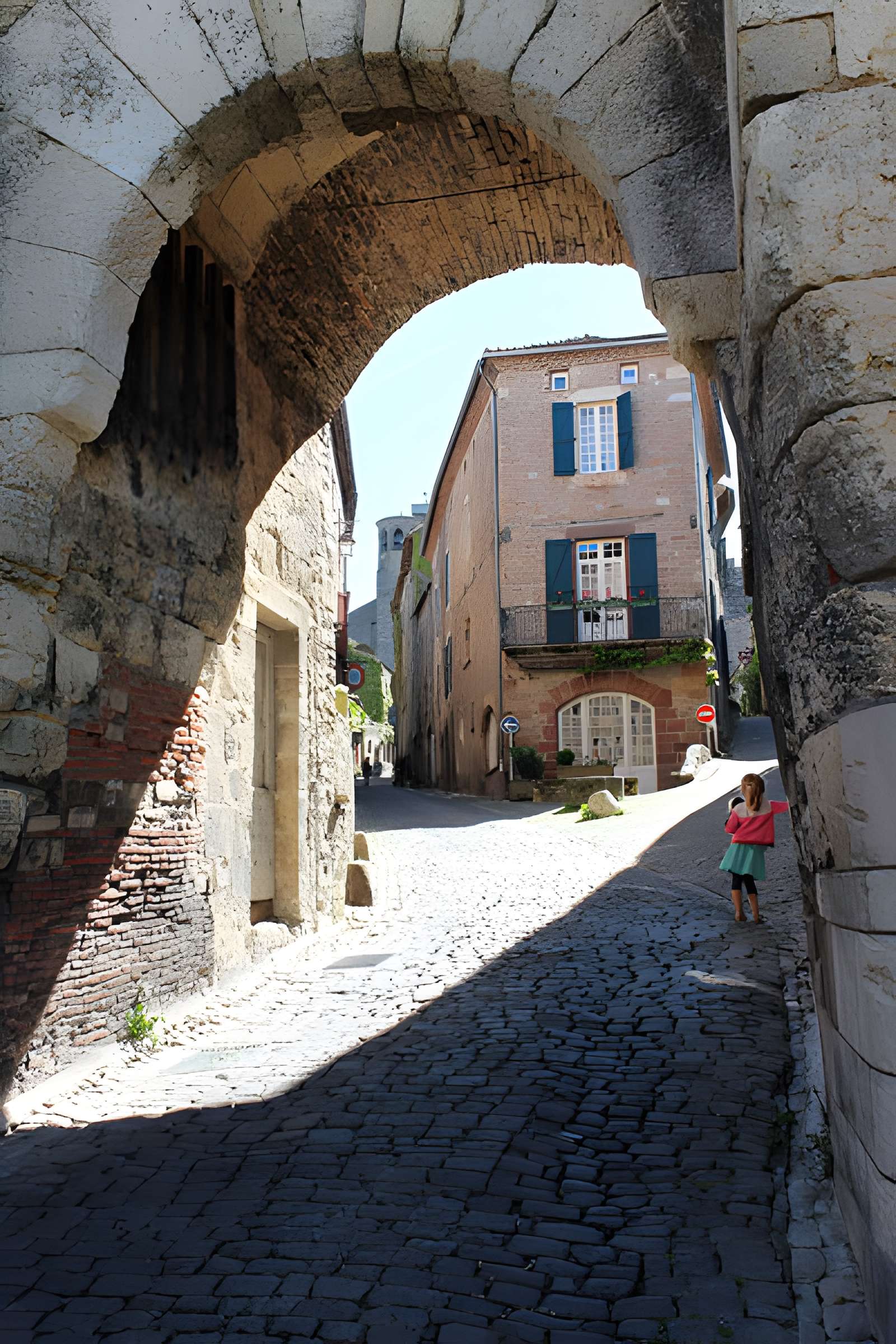 Porte des Ormeaux de Cordes-sur-Ciel