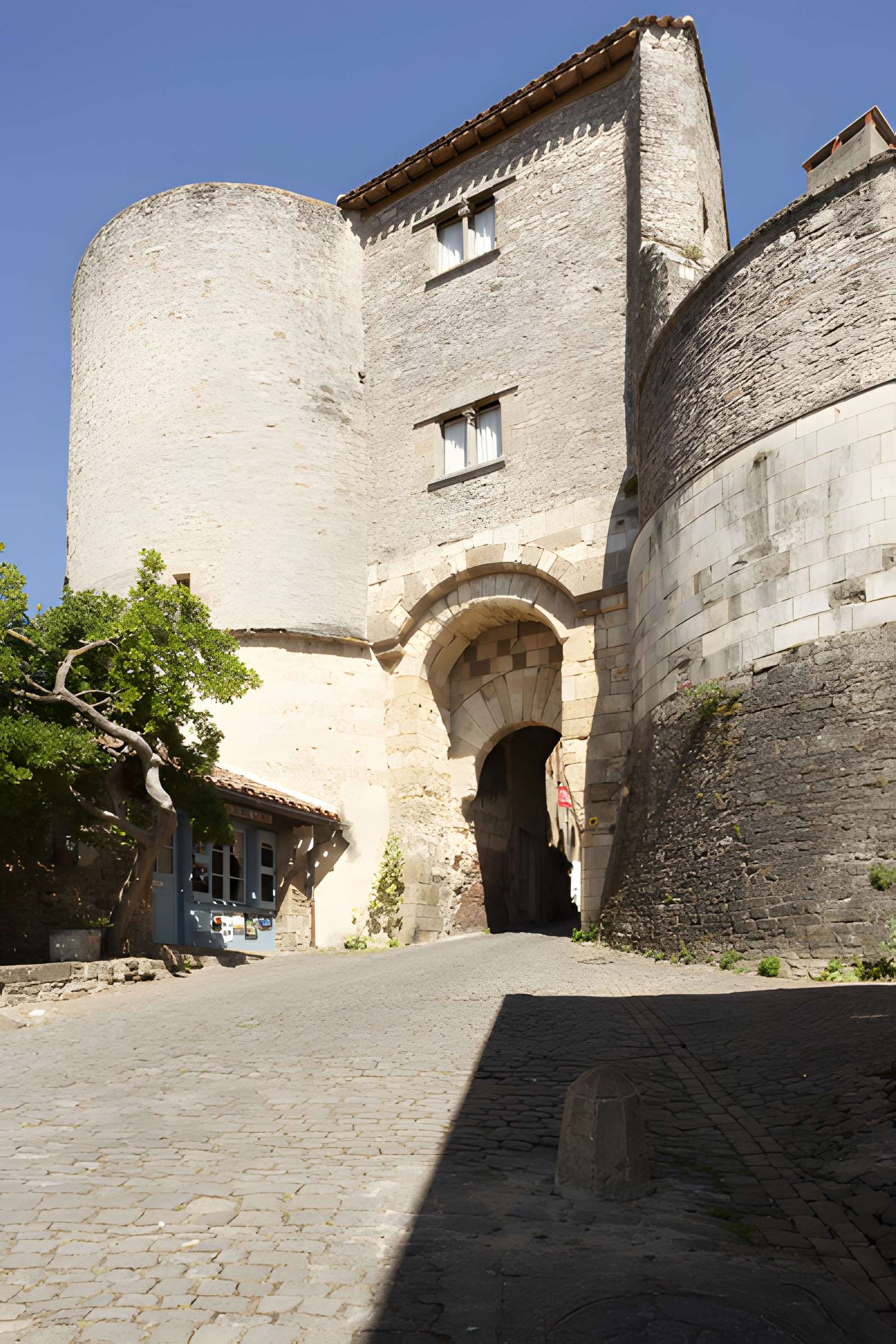 Porte des Ormeaux de Cordes-sur-Ciel