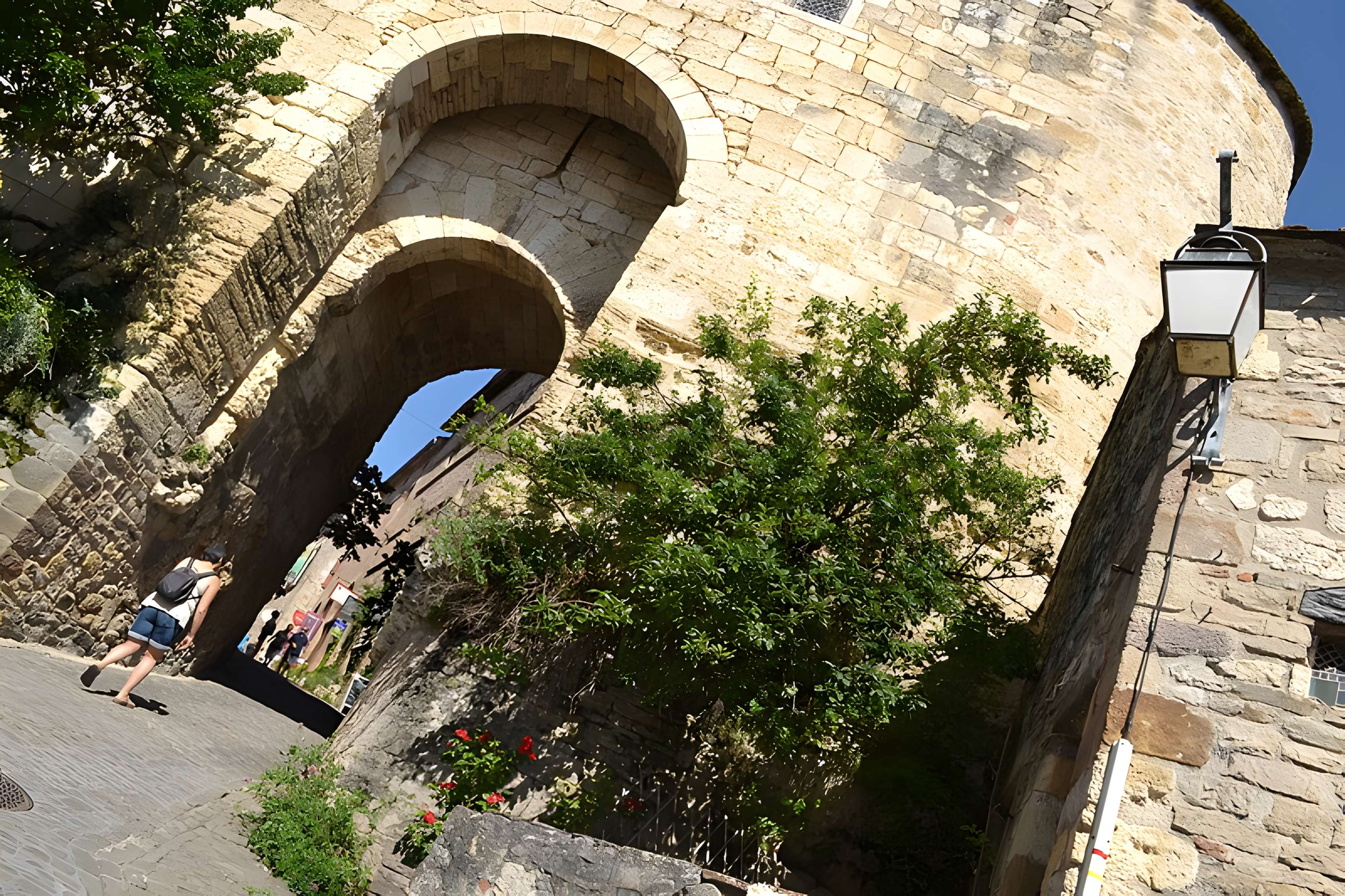 Porte des Ormeaux de Cordes-sur-Ciel