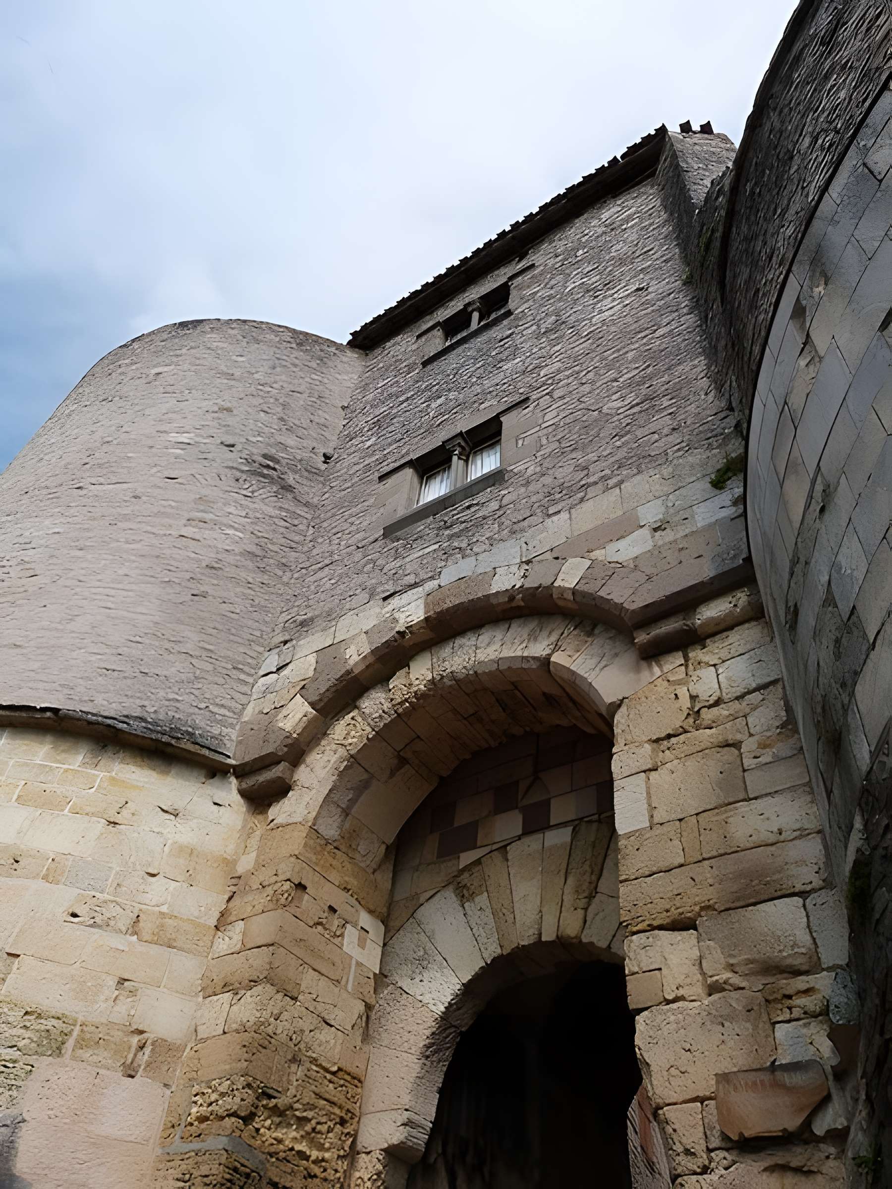 Porte des Ormeaux de Cordes-sur-Ciel