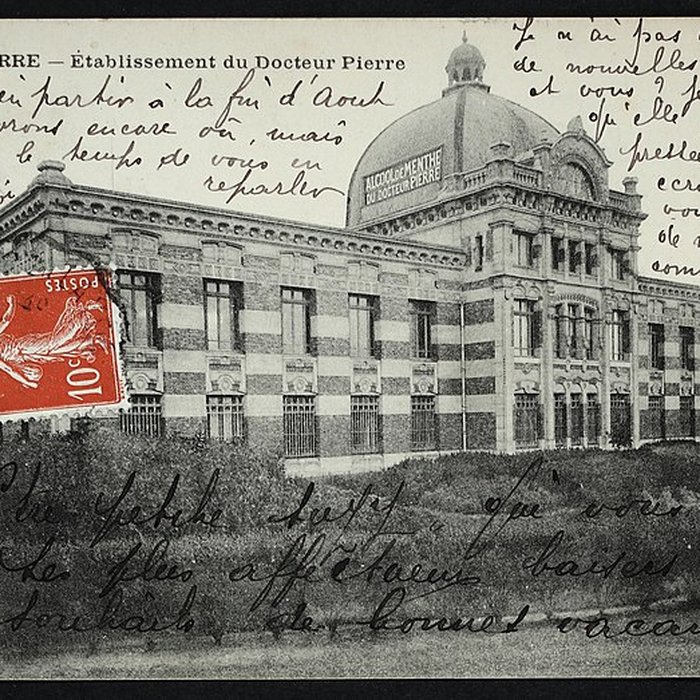 Photo de Ancienne usine du Docteur Pierre, actuellement usine Natalys