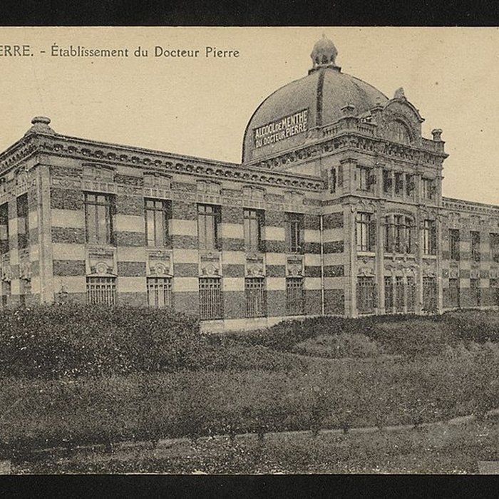 Photo de Ancienne usine du Docteur Pierre, actuellement usine Natalys