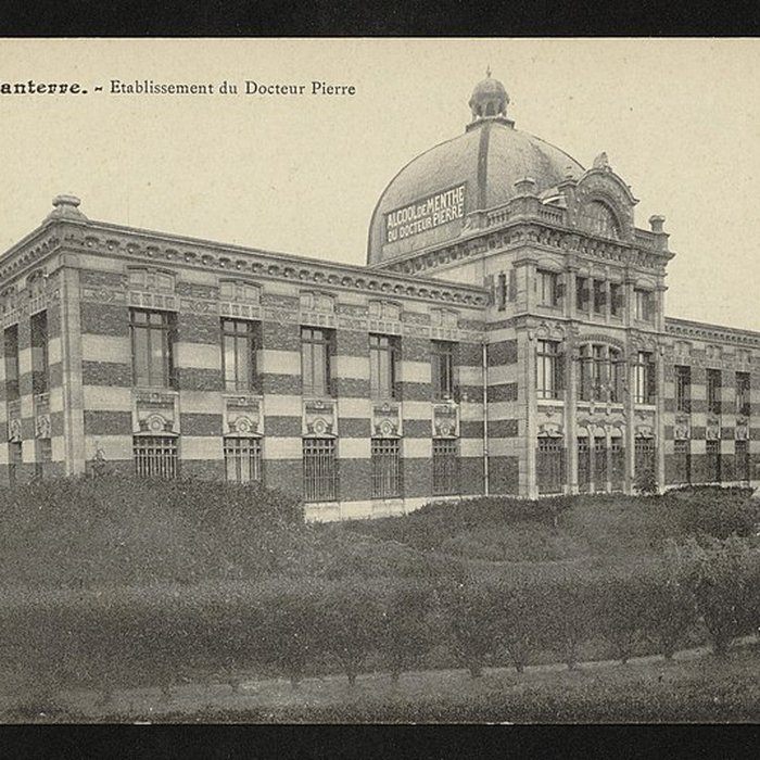 Photo de Ancienne usine du Docteur Pierre, actuellement usine Natalys
