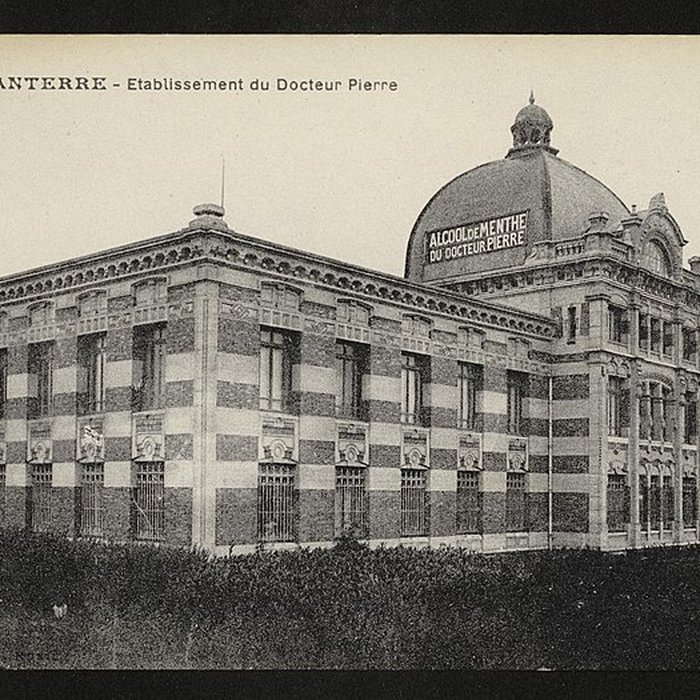 Photo de Ancienne usine du Docteur Pierre, actuellement usine Natalys