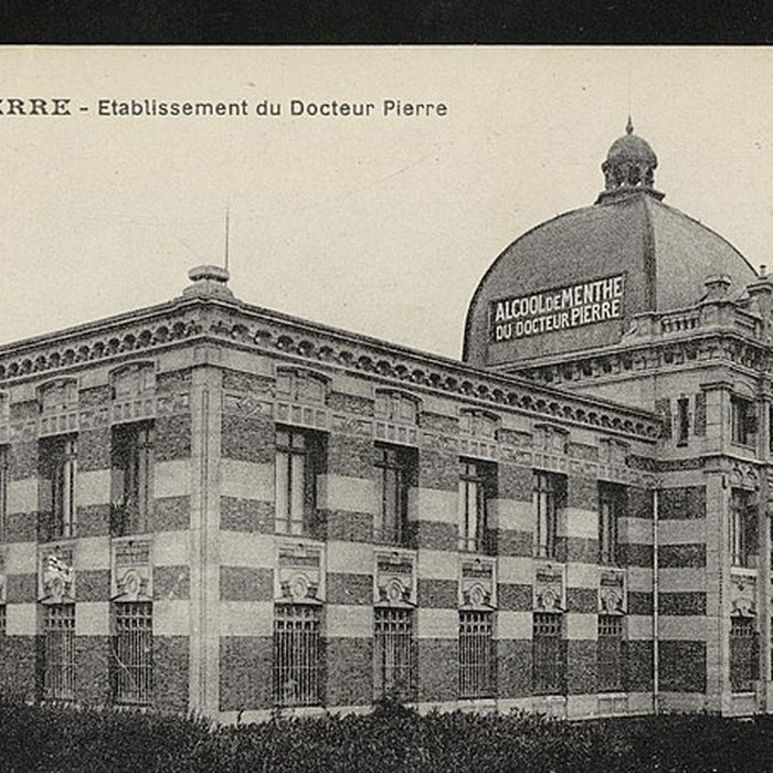 Photo de Ancienne usine du Docteur Pierre, actuellement usine Natalys