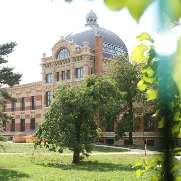 Ancienne usine du Docteur Pierre, actuellement usine Natalys