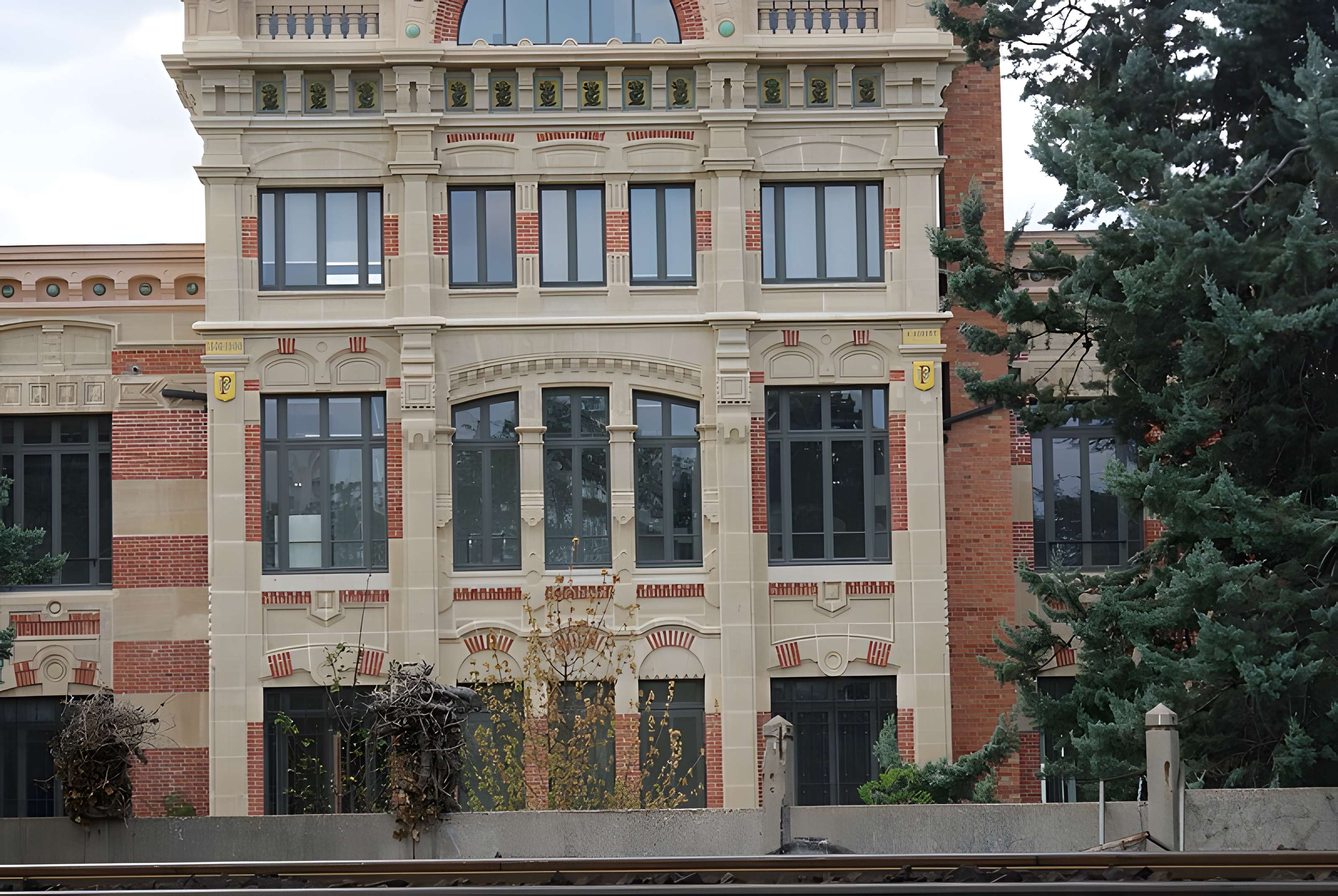 Ancienne usine du Docteur Pierre, actuellement usine Natalys