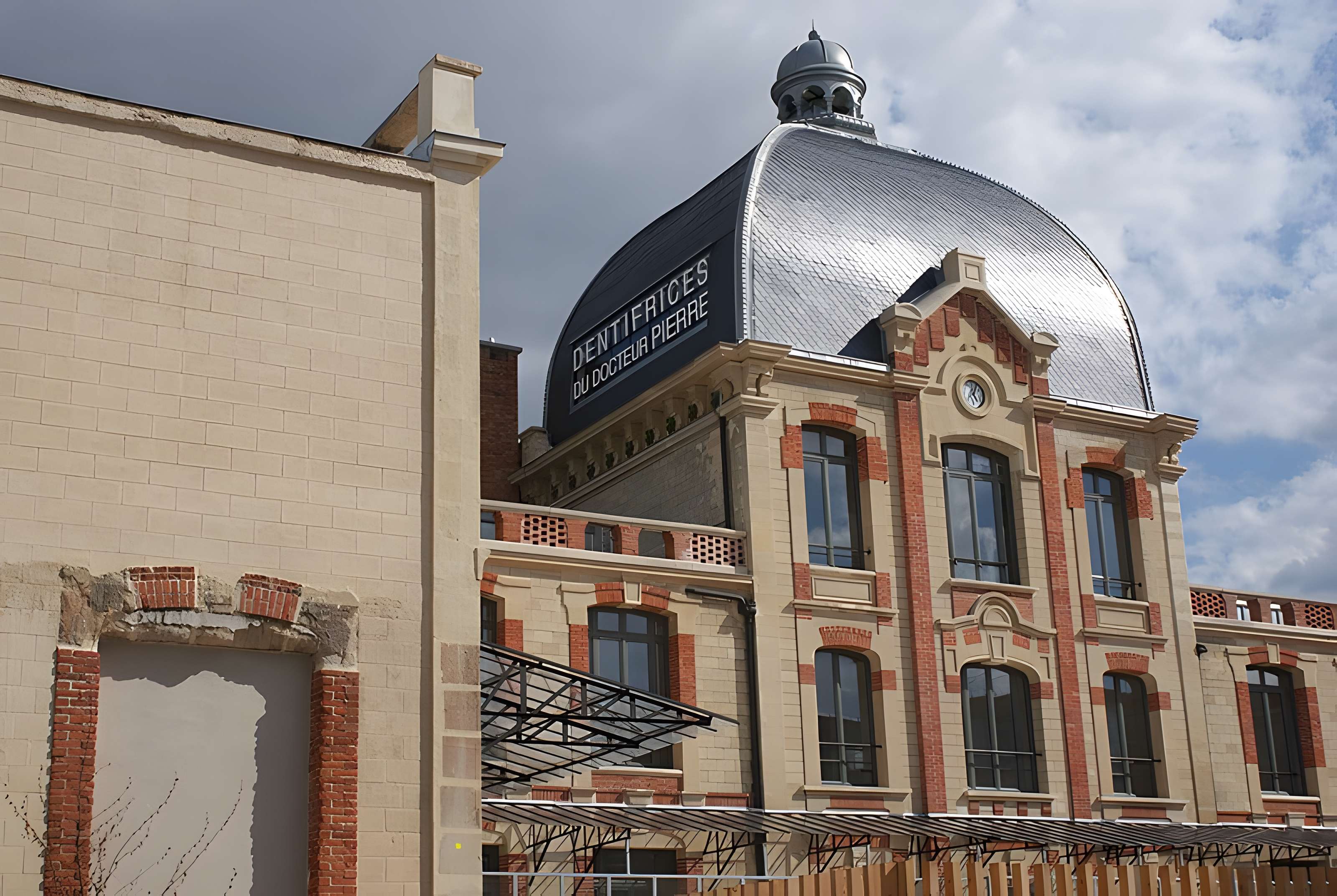 Ancienne usine du Docteur Pierre, actuellement usine Natalys
