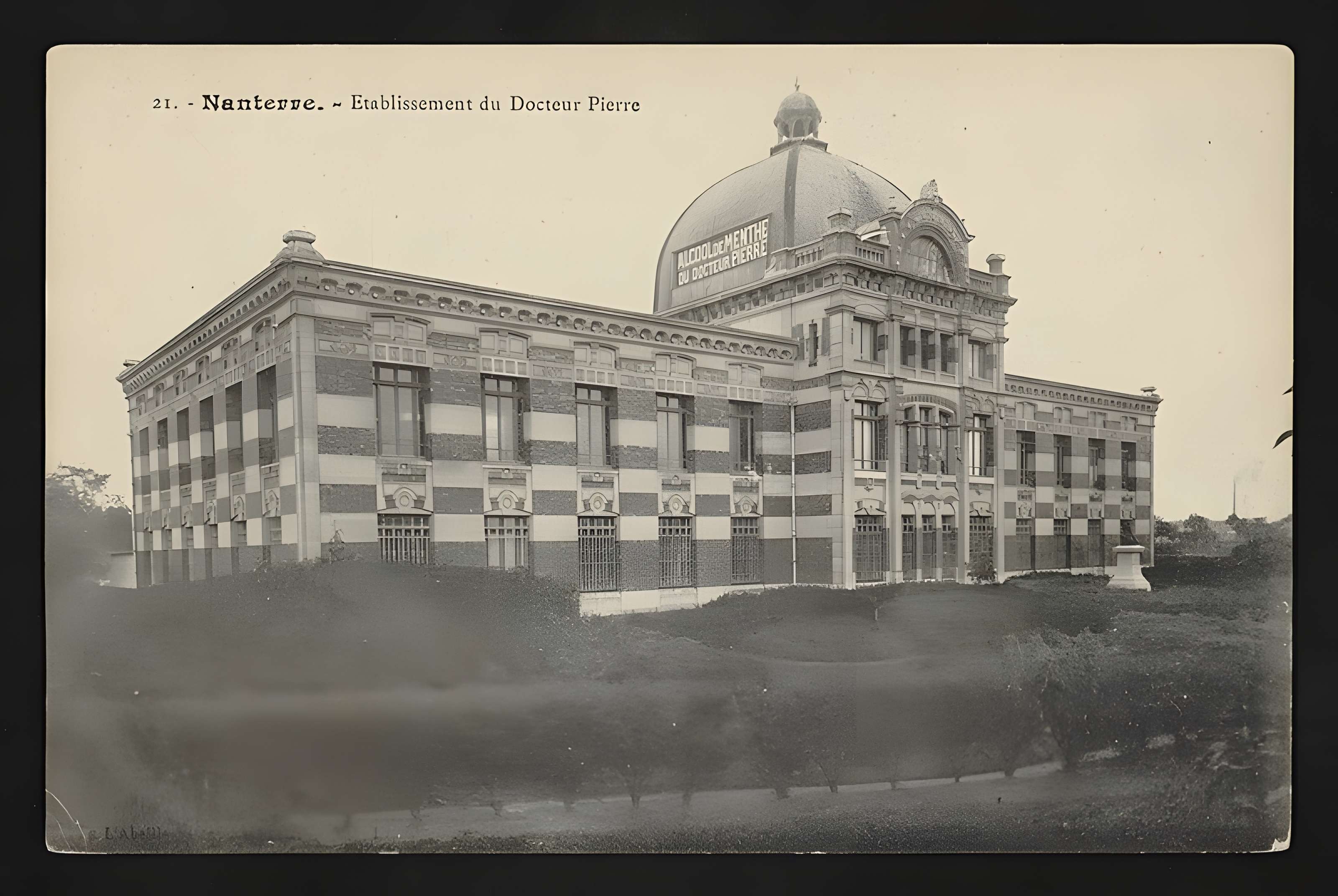 Ancienne usine du Docteur Pierre, actuellement usine Natalys