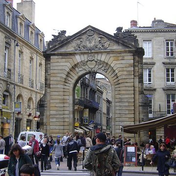Porte Dijeaux de Bordeaux
