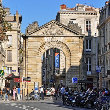 Porte Dijeaux de Bordeaux