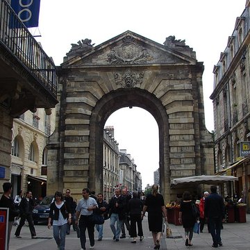 Porte Dijeaux de Bordeaux