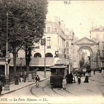Porte Dijeaux de Bordeaux