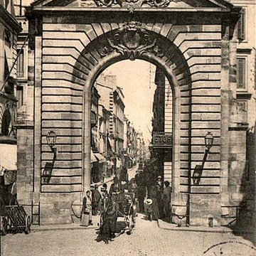 Porte Dijeaux de Bordeaux