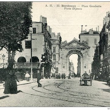 Porte Dijeaux de Bordeaux