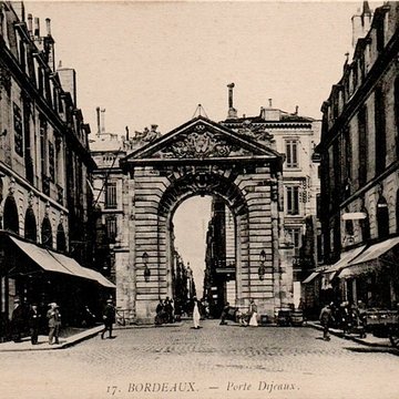 Porte Dijeaux de Bordeaux