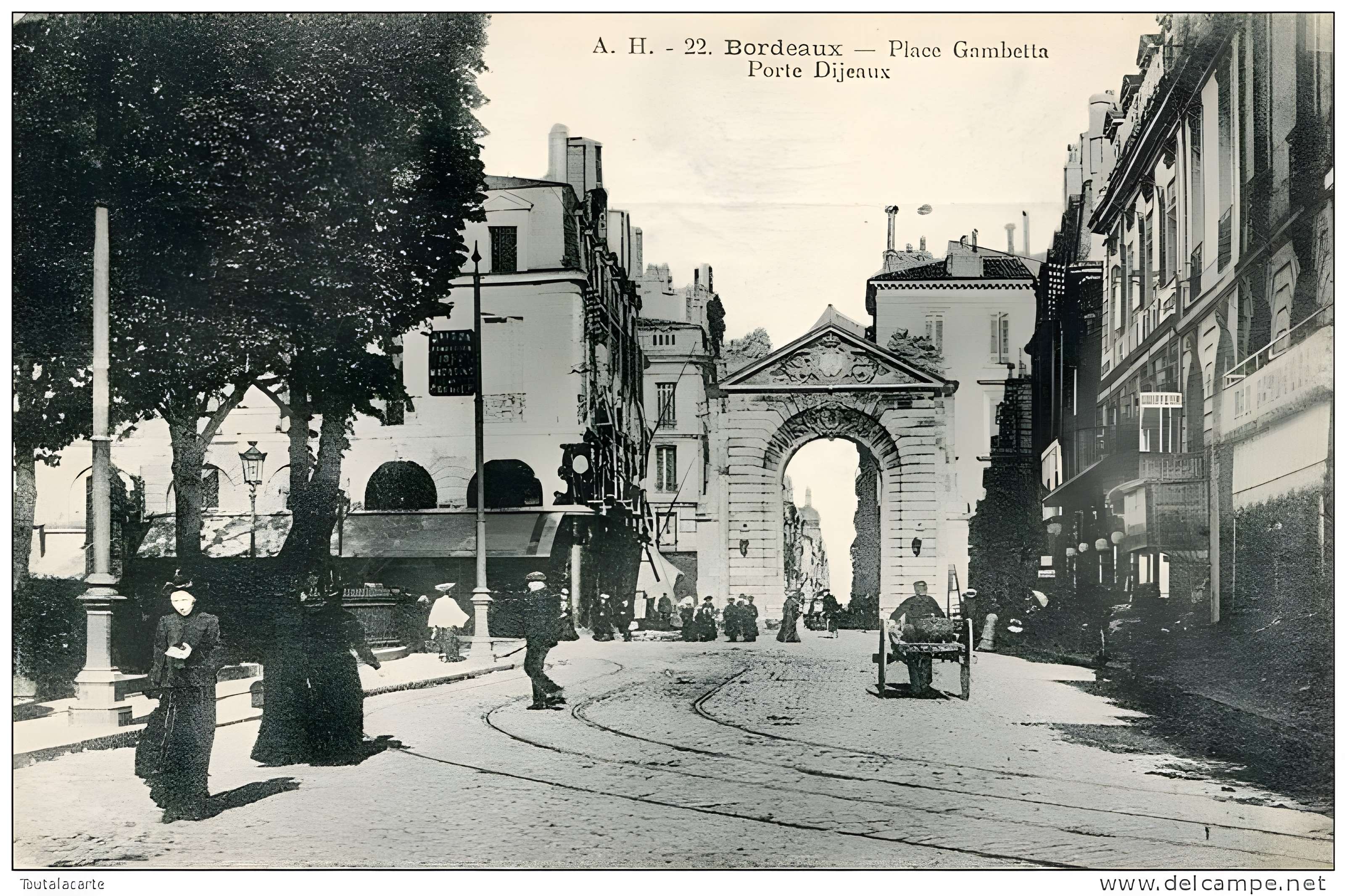 Porte Dijeaux de Bordeaux