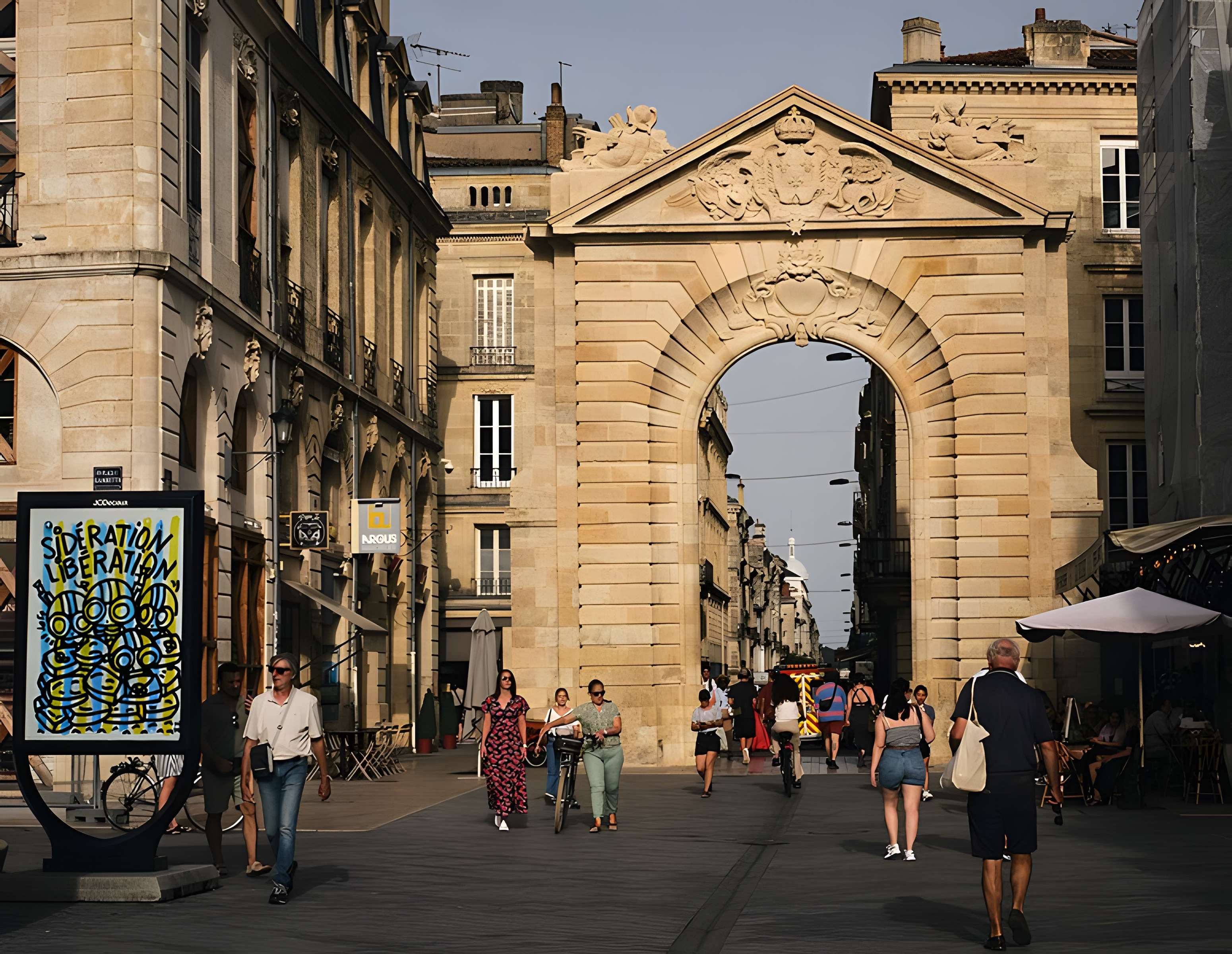 Porte Dijeaux de Bordeaux