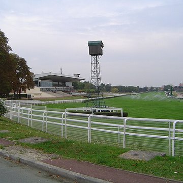 Hippodrome de Saint-Cloud également sur commune de Saint-Cloud