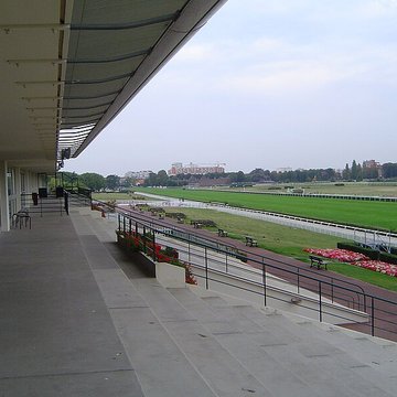 Hippodrome de Saint-Cloud également sur commune de Saint-Cloud