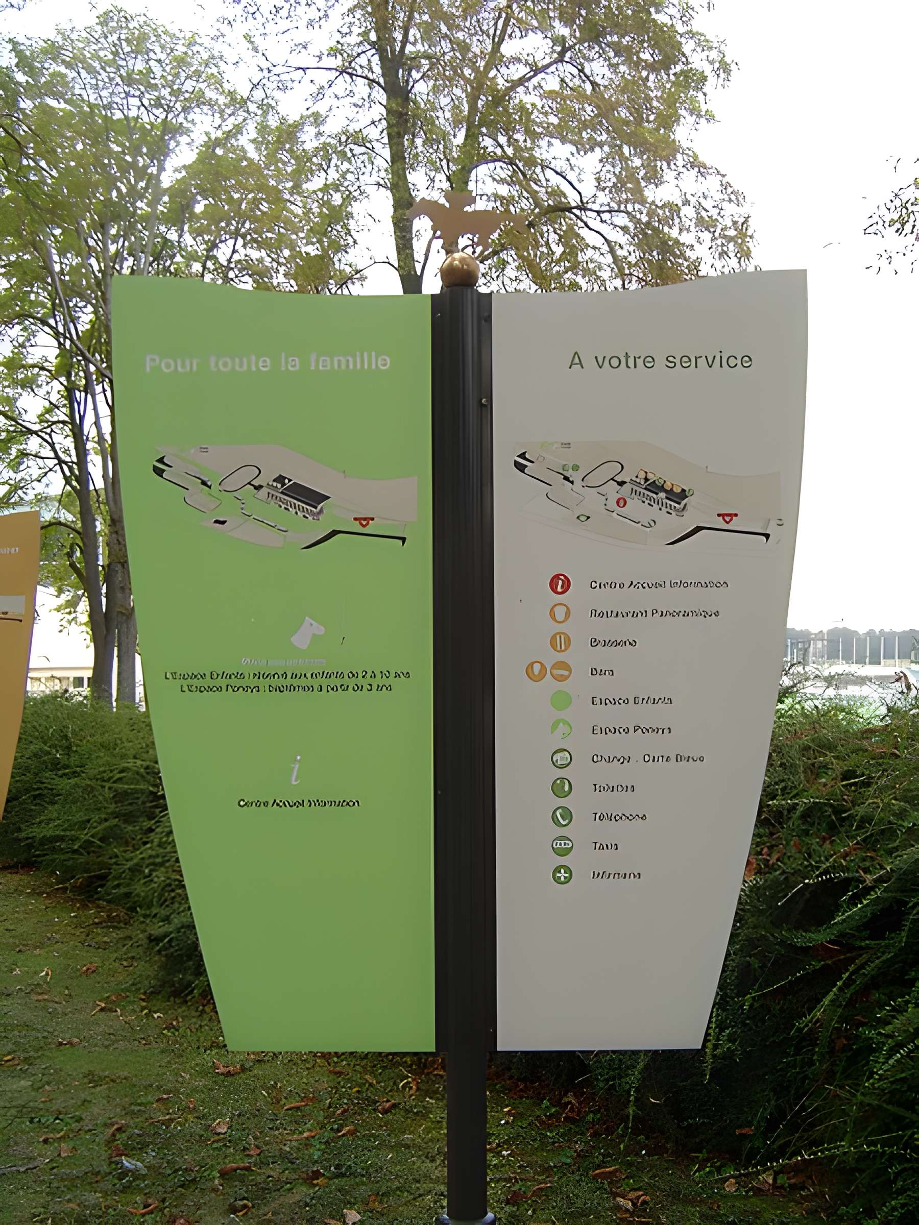 Hippodrome de Saint-Cloud (également sur commune de Saint-Cloud)