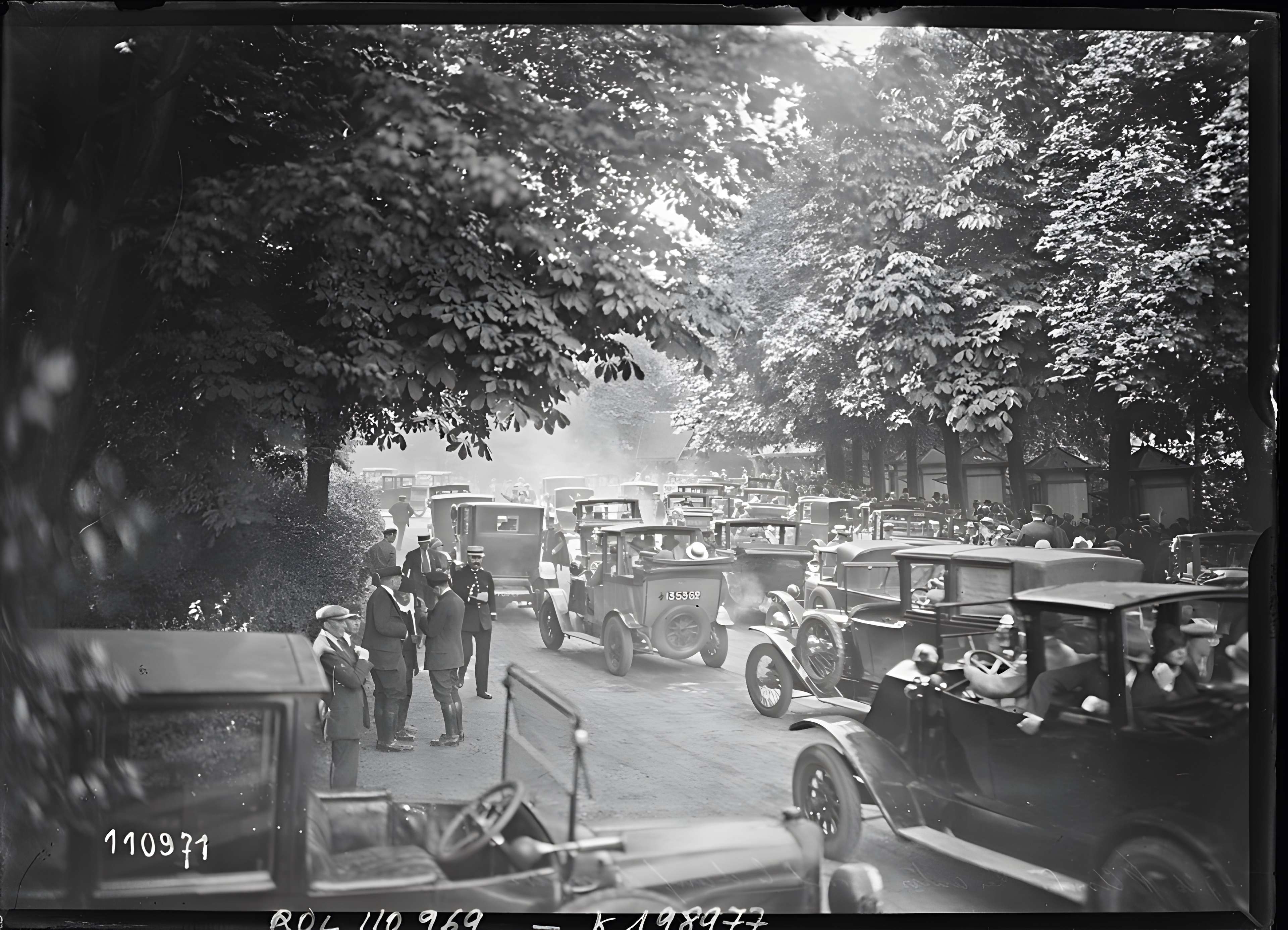 Hippodrome de Saint-Cloud (également sur commune de Saint-Cloud)
