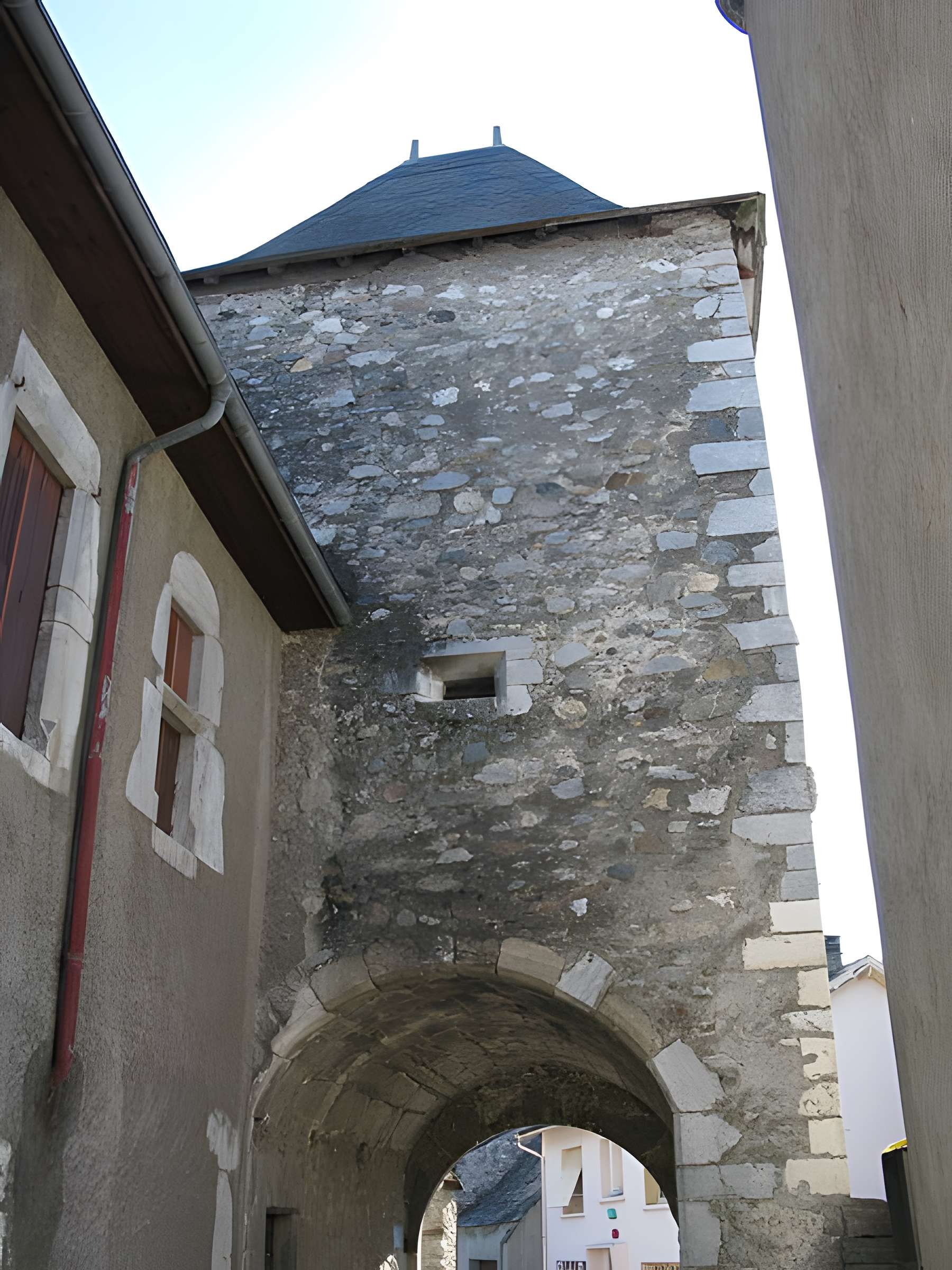 Porte Sainte-Quitterie de Sarrancolin