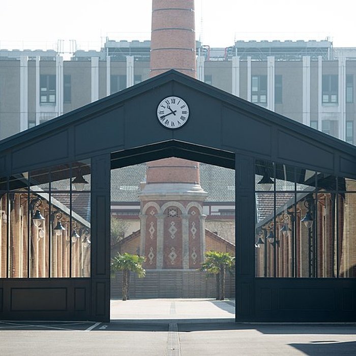 Photo de Ancienne manufacture dallumettes, actuellement siège de la Documentation française