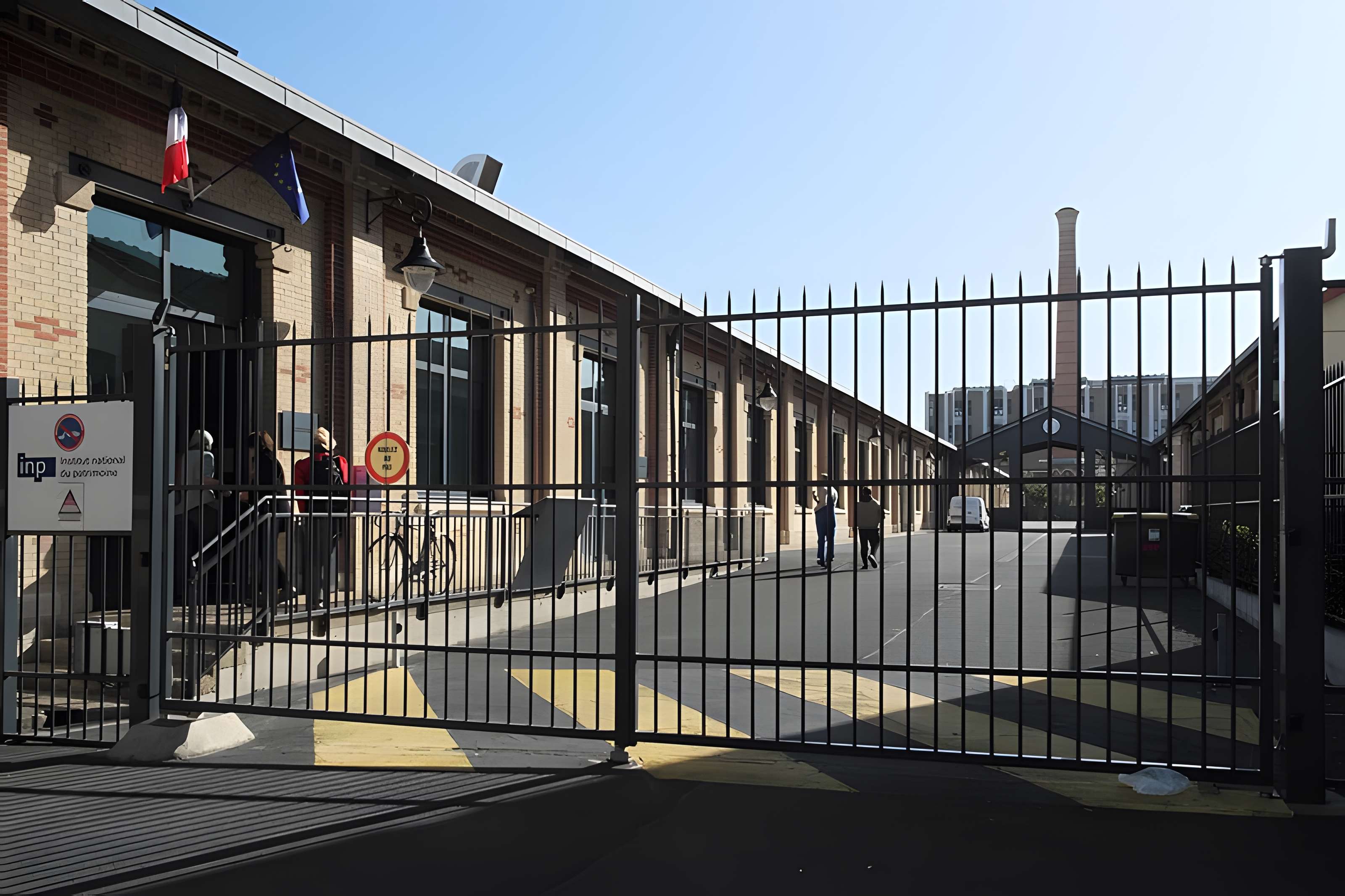 Ancienne manufacture d'allumettes, actuellement siège de la Documentation française