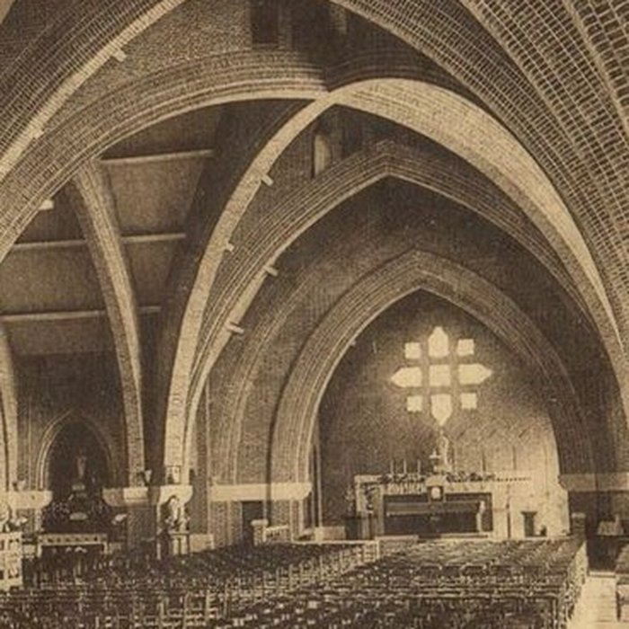 Photo de Eglise Saint-Yves-des-Quatre-Routes