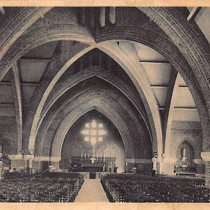 Photo de Eglise Saint-Yves-des-Quatre-Routes