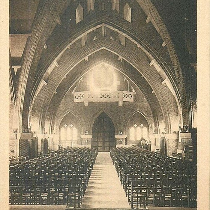 Photo de Eglise Saint-Yves-des-Quatre-Routes