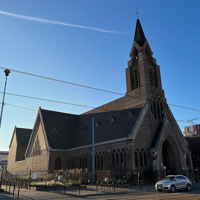 Photo de Eglise Saint-Yves-des-Quatre-Routes