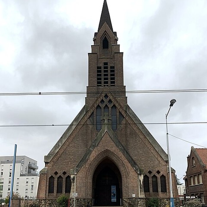 Photo de Eglise Saint-Yves-des-Quatre-Routes