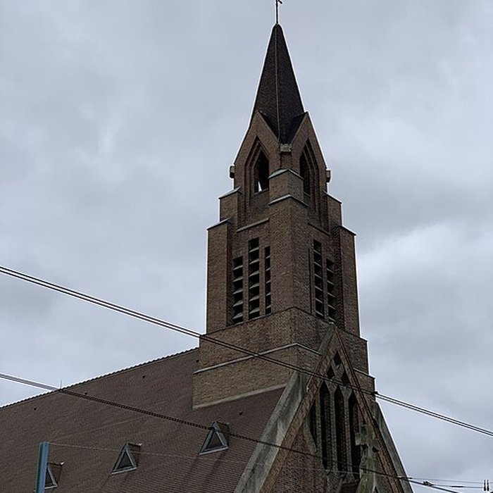 Photo de Eglise Saint-Yves-des-Quatre-Routes