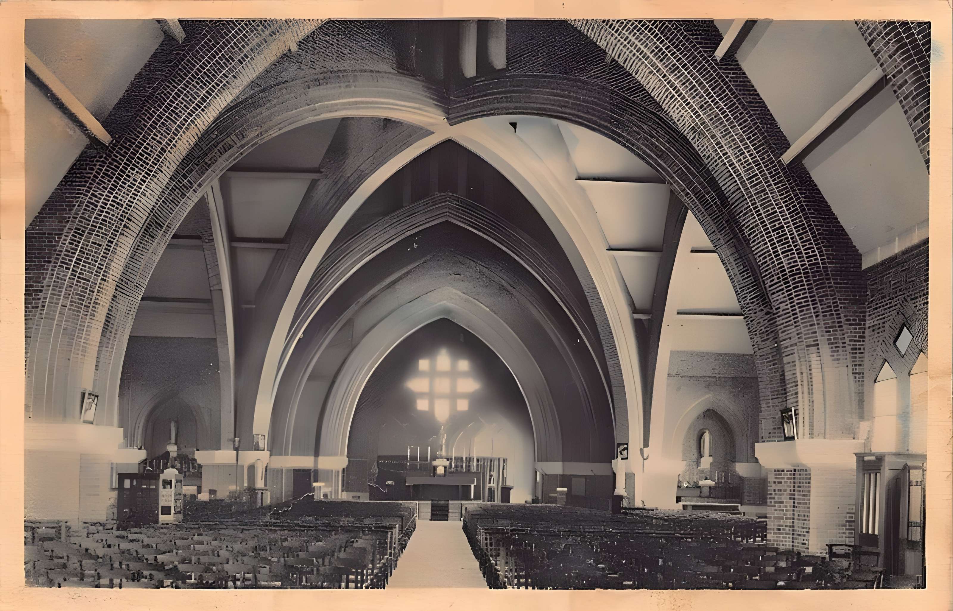 Eglise Saint-Yves-des-Quatre-Routes