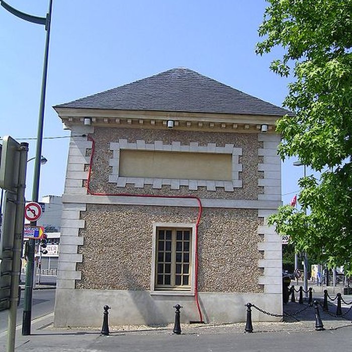 Photo de Ancien parc à langlaise du duc dOrléans également sur commune des Pavillons-sous-Bois et lycée Albert Schweitzer